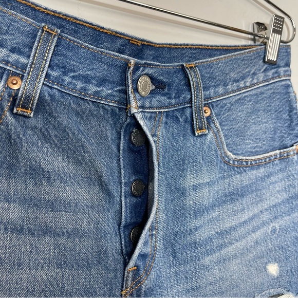 Levi’s Iconic 501 Denim Jean Short Button Fly Medium Wash Size 27 - Picture 8 of 15